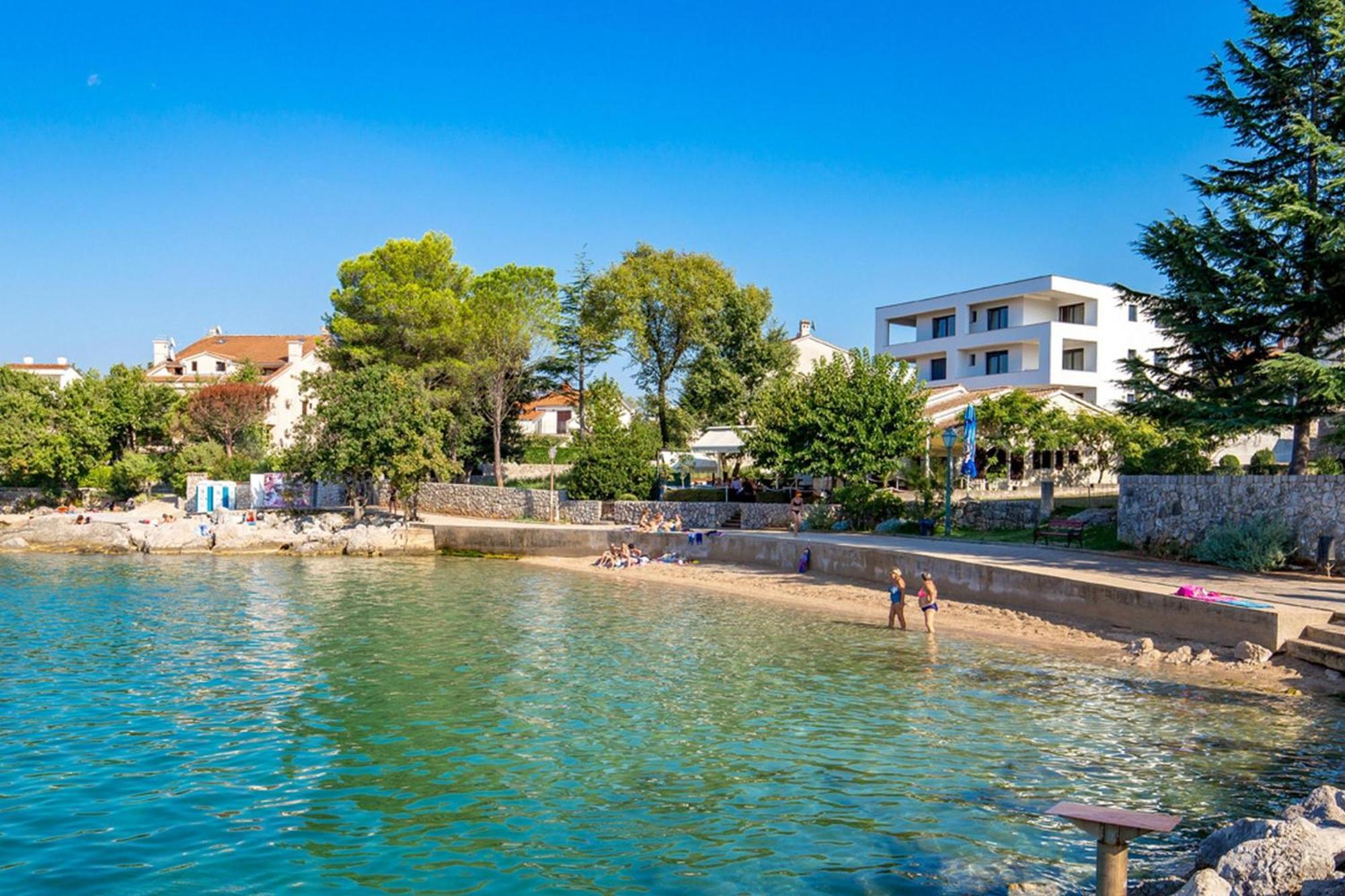 Apartments Brankica Island - Happy Rentals Vantacici Exterior photo
