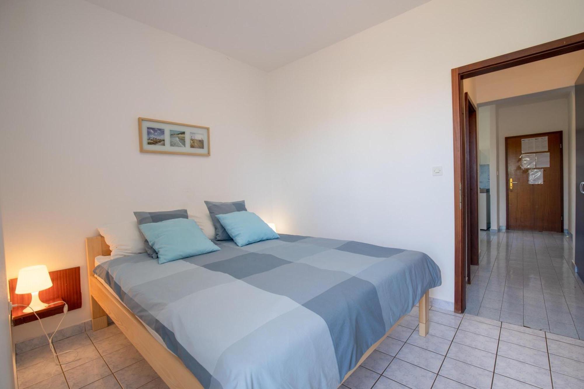 Apartments Brankica Island - Happy Rentals Vantacici Exterior photo